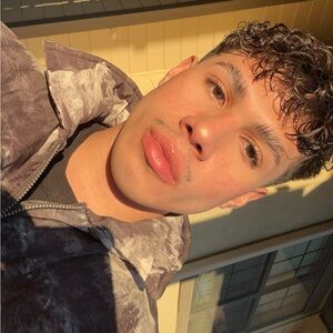 Meet your Posher, Ross